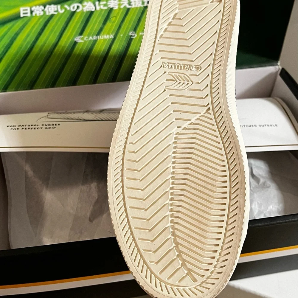 Black cariuma shoes - Picture 4 of 5